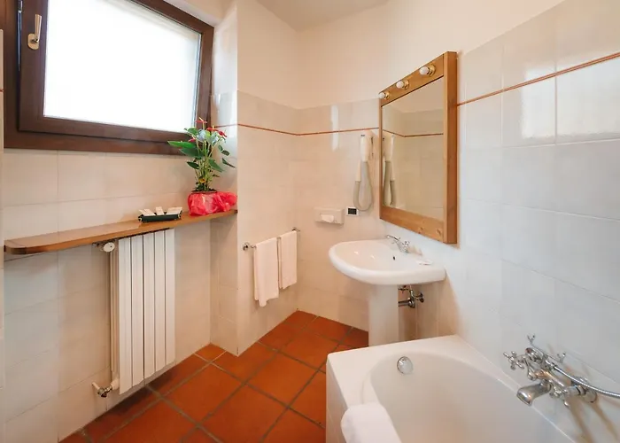 Hotel La Corte Di Lurago Lurago dʼErba