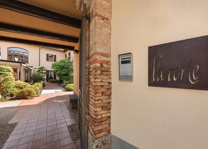 La Corte Di Lurago Lurago dʼErba